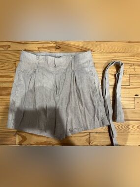 Light Tan Linen Blend High-Waist Women's Shorts with Tie Belt